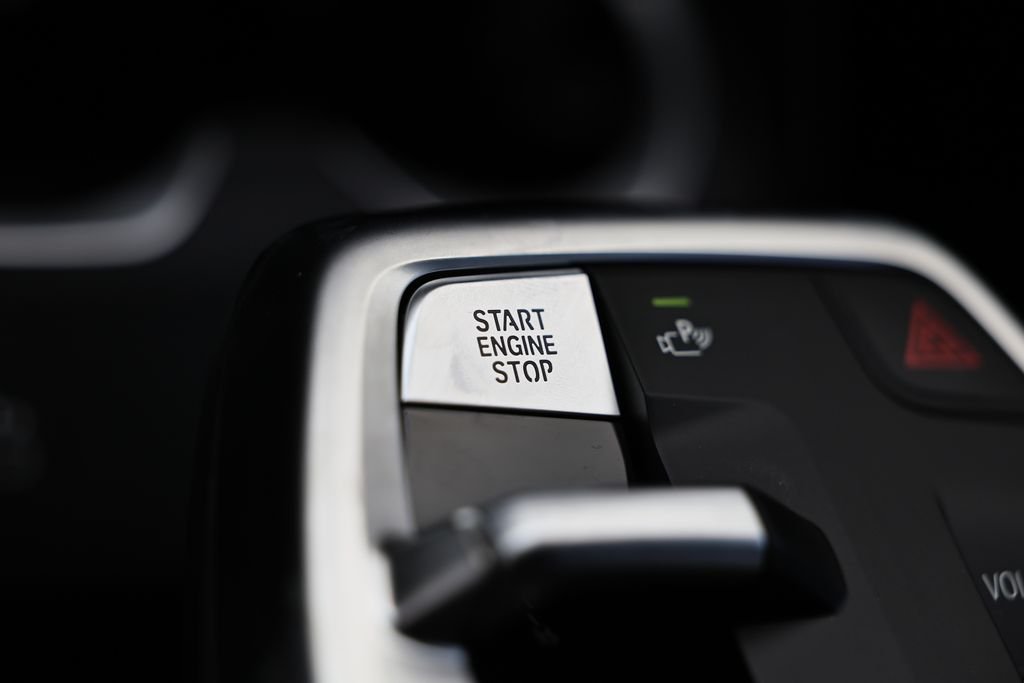 New 2026 Black Sapphire Metallic BMW xDrive28i image 41