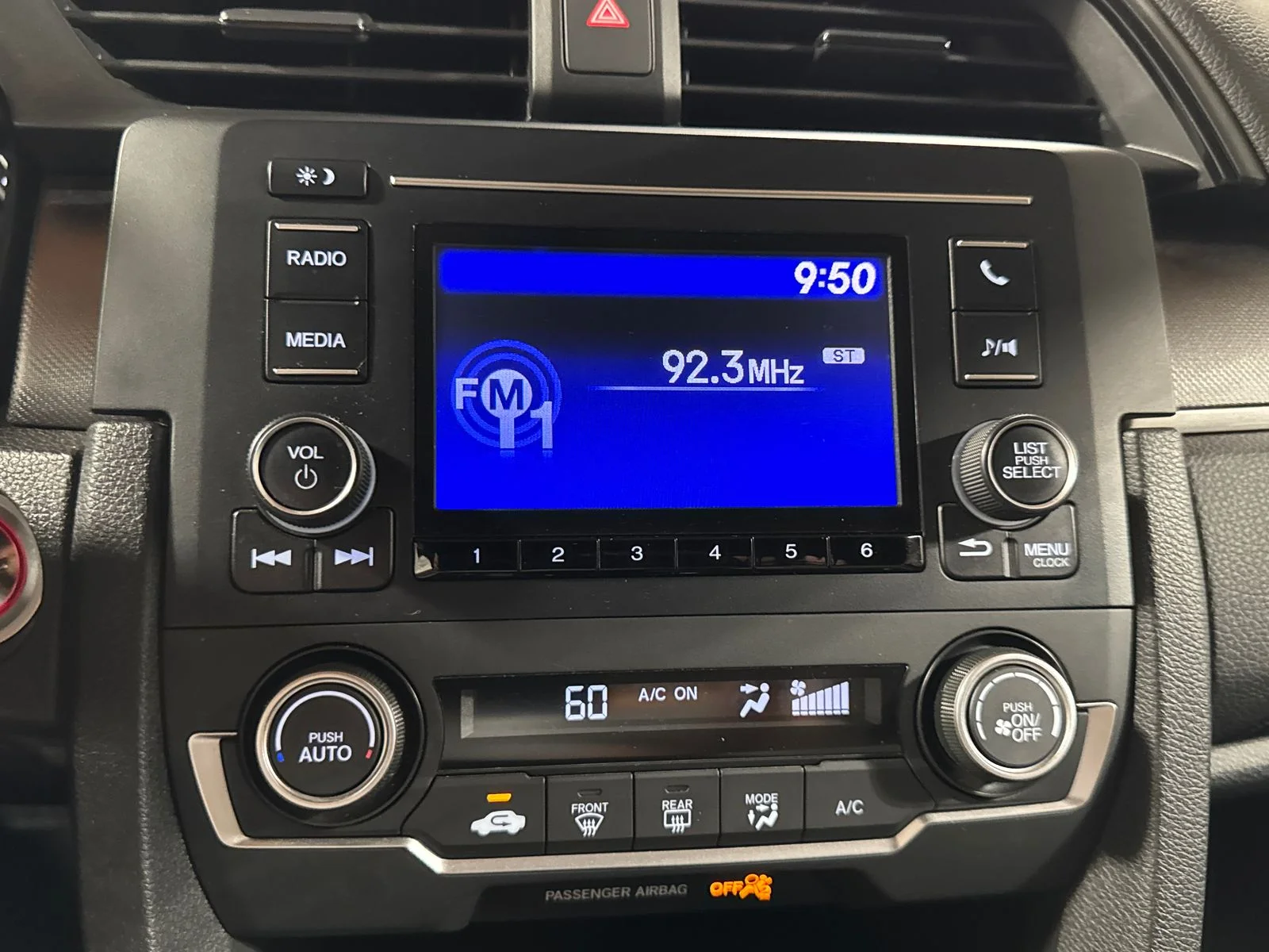 Used 2018  Honda LX-P image 20