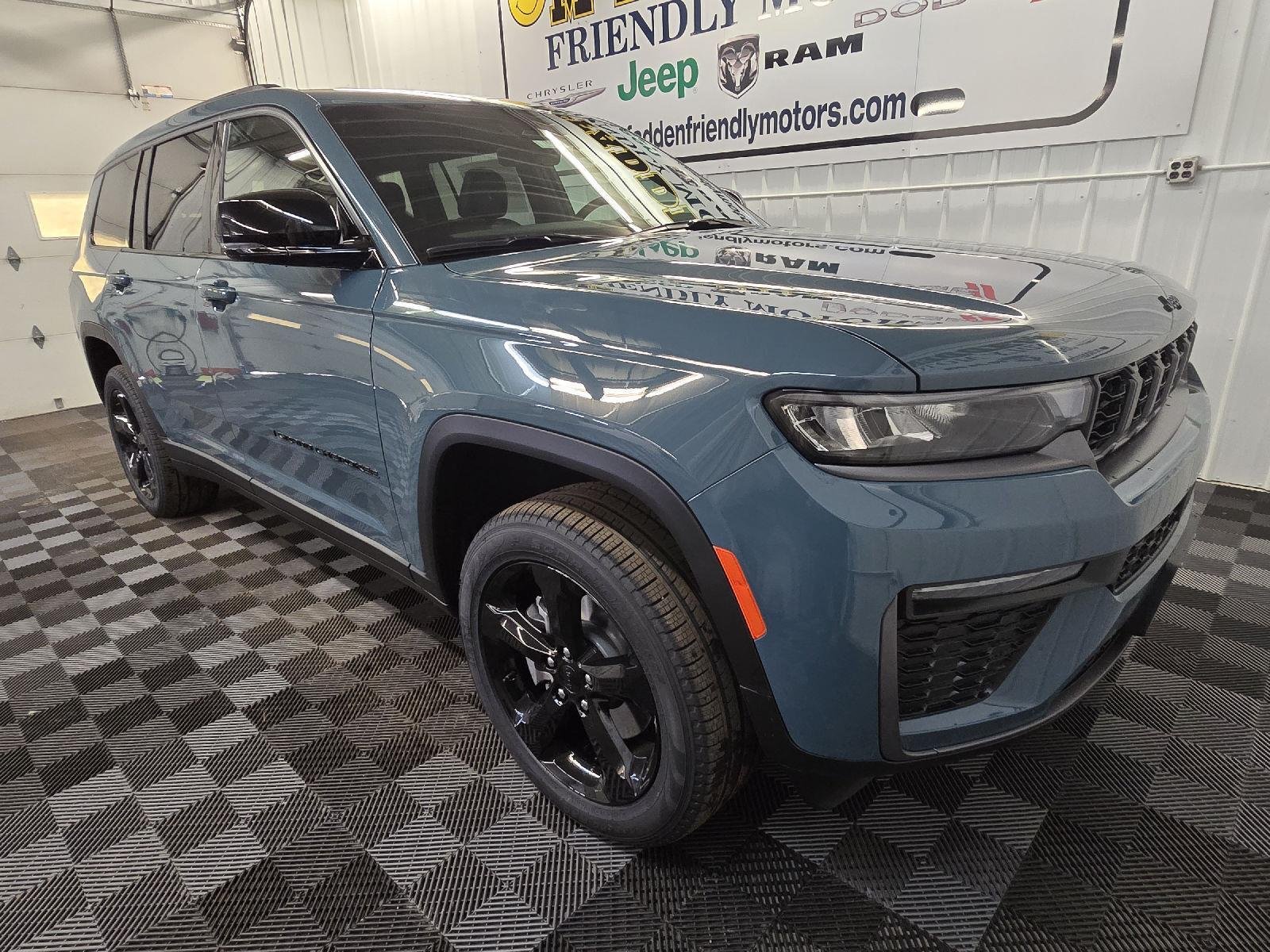 New 2026 Steel Blue Exterior Paint Jeep Limited image 3