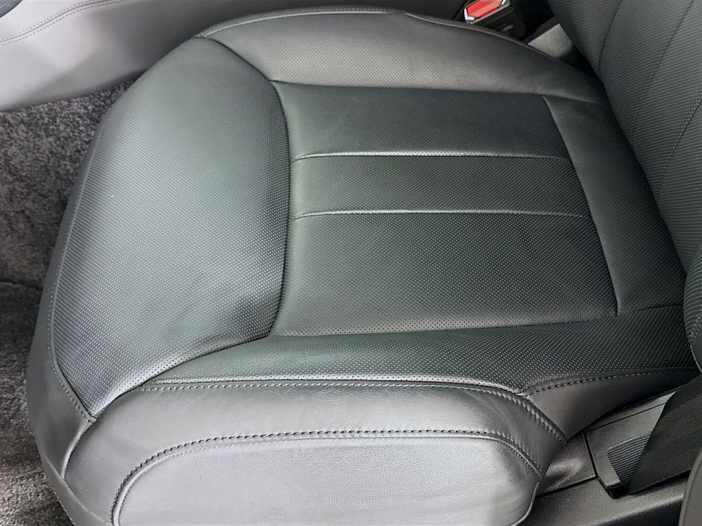 Certified Used 2025 Gray Land Rover Autobiography image 17