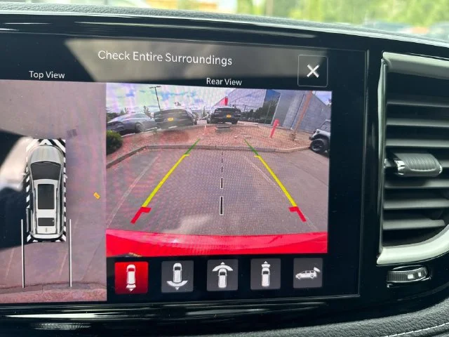 2025 Chrysler Pacifica Select - Photo 25