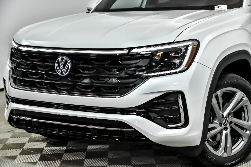 1V2AE2CA6RC212238