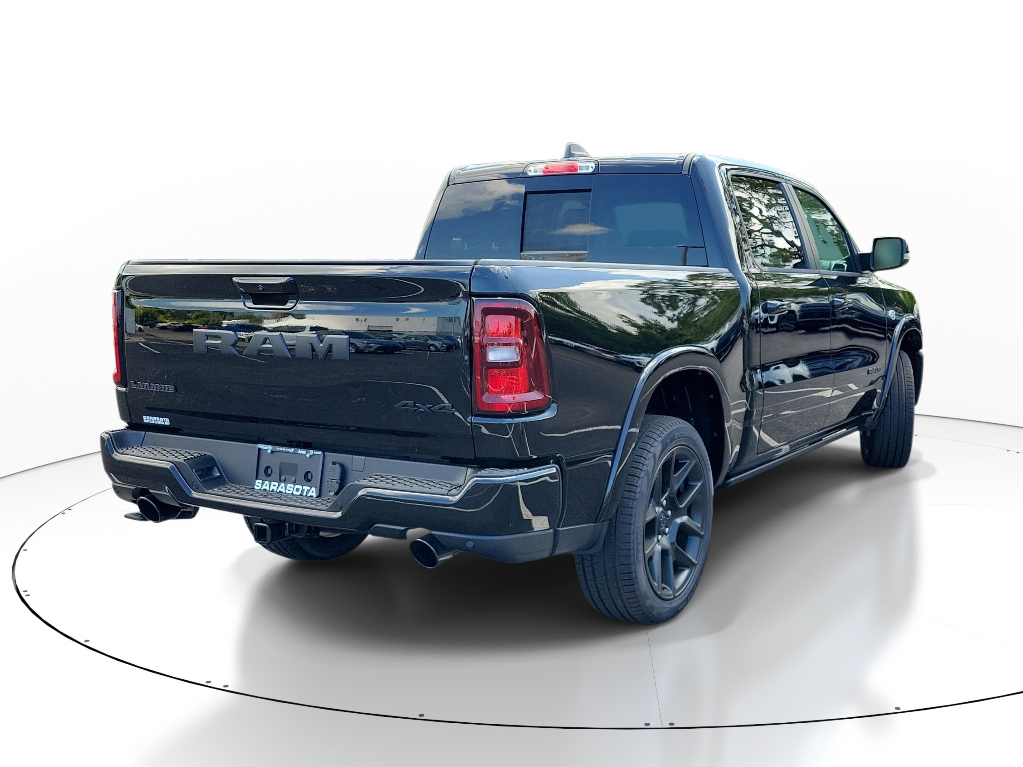 New 2026 Diamond Black Crystal Pearl-Coat Exterior Paint RAM Laramie image 6