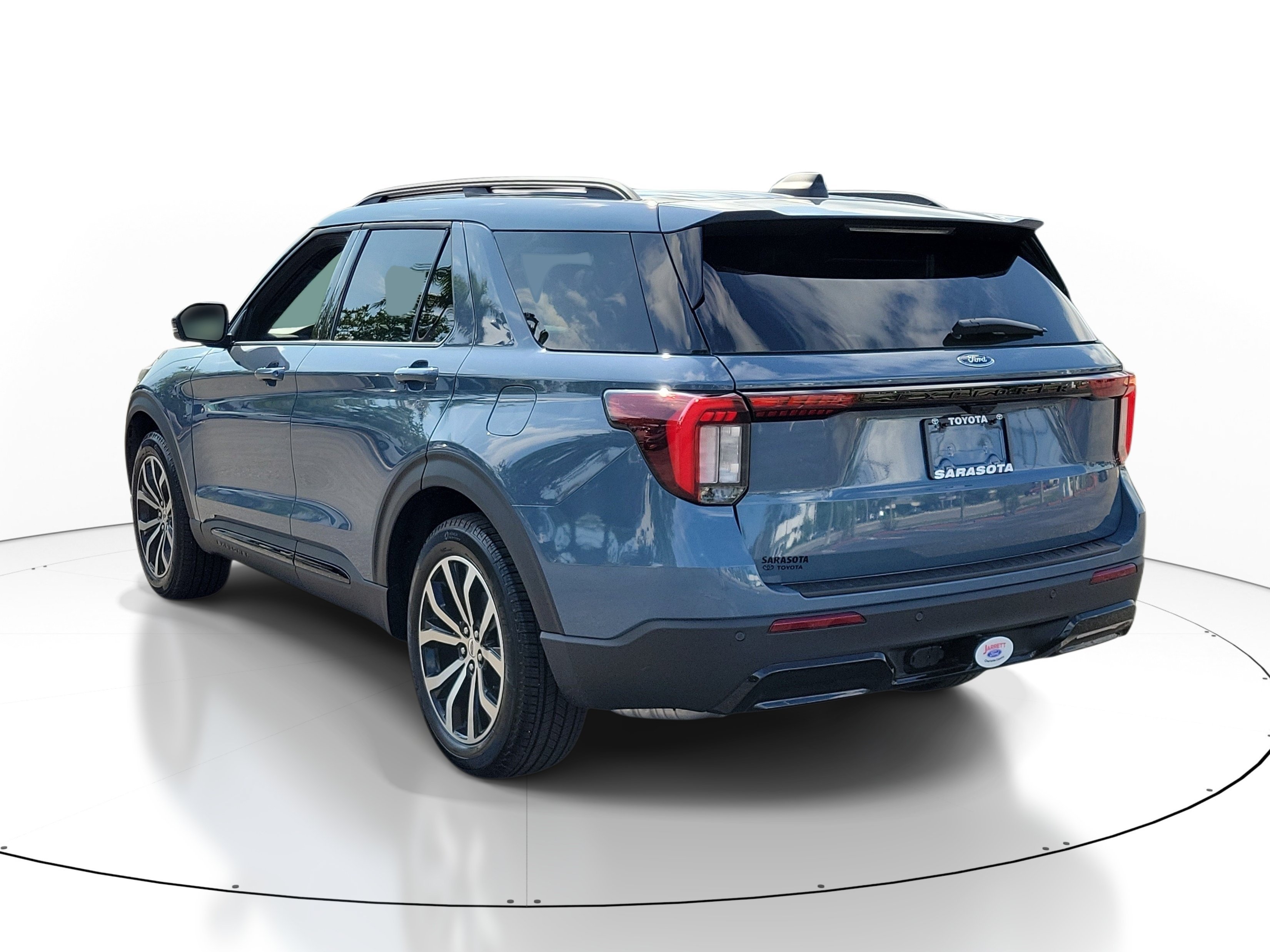 Used 2026 Vapor Blue Ford ST-Line image 3