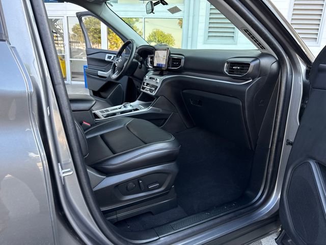 Used 2022 Gray Ford XLT image 32