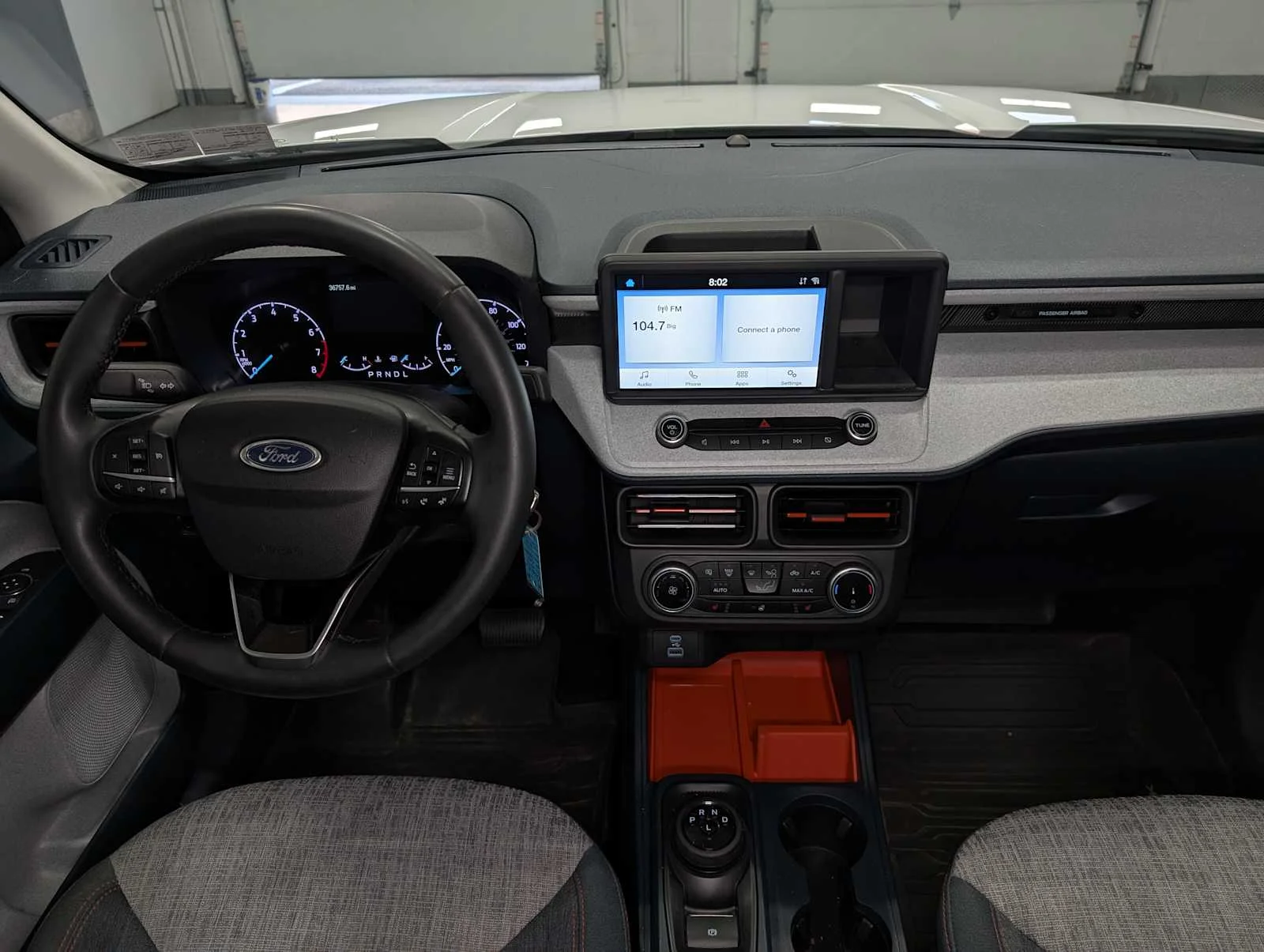 Used 2023 Oxford White Ford XLT image 21
