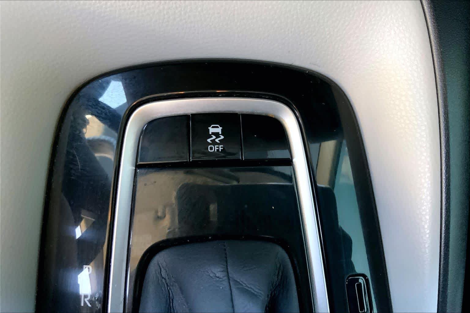 Used 2021 Black Sand Pearl Toyota LE image 36