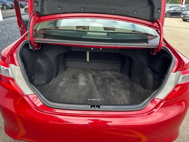 Used 2013 Barcelona Red Metallic Toyota L image 9