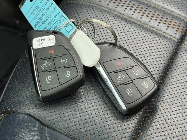 Used 2022 Glacier Blue Metallic Chevrolet High Country image 42