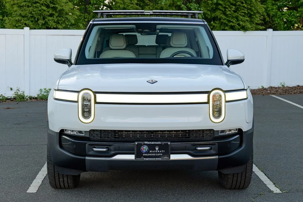 Used 2024 Glacier White Rivian Adventure image 2