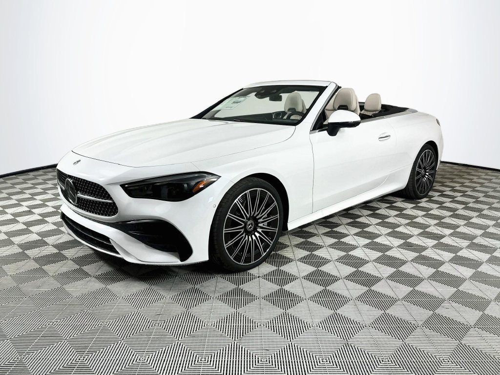 New 2027 MANUFAKTUR Moonlight White Metallic Mercedes-Benz CLE 450 image 3