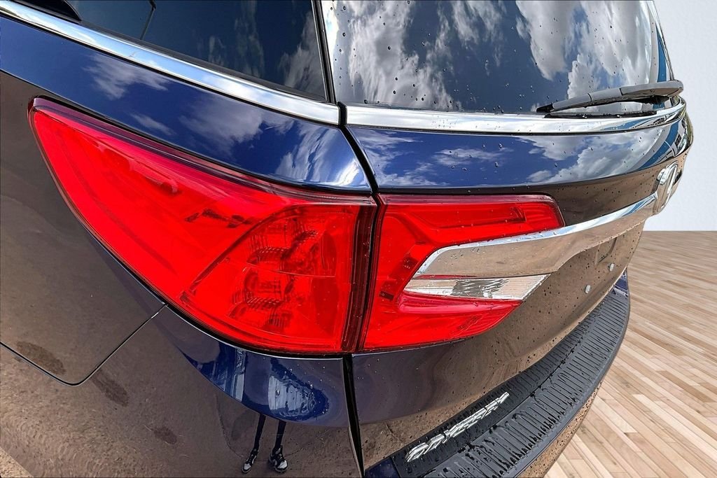Used 2020 Blue Honda EX-L image 28