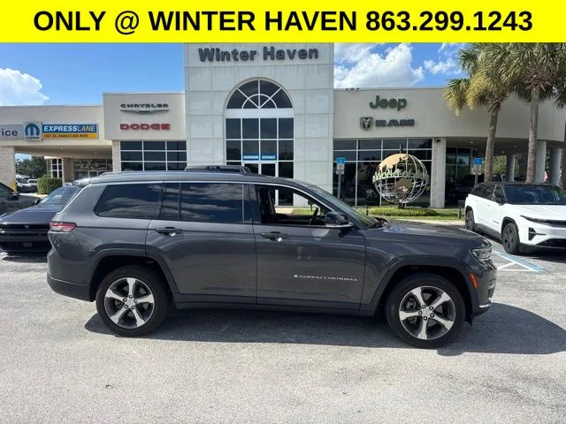 Used 2023 Gray Jeep Limited image 1