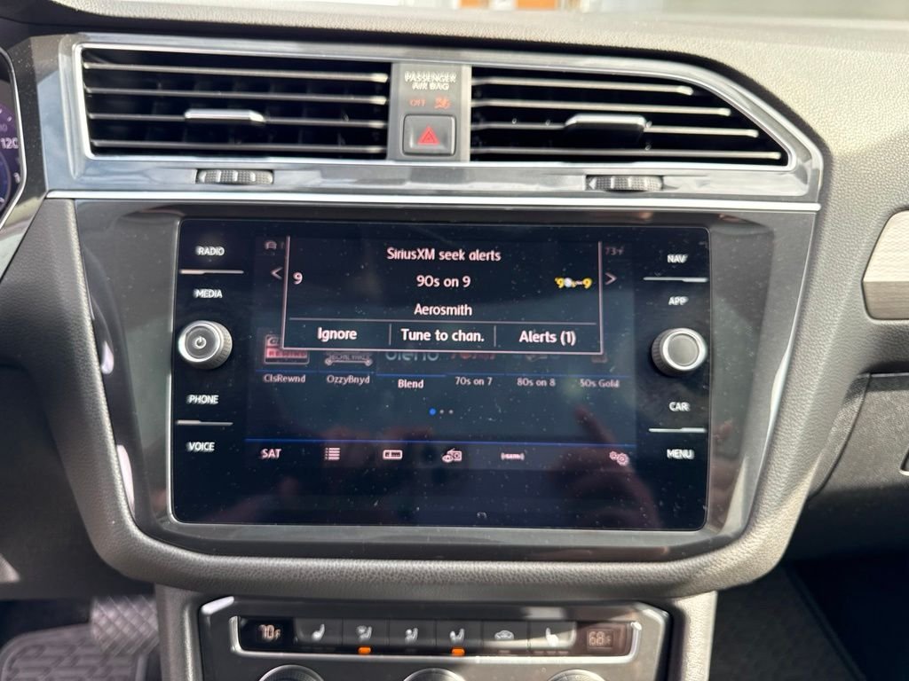 Used 2019 Platinum Gray Metallic Volkswagen 2.0T SEL image 21