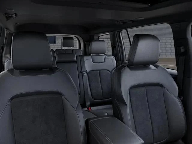 New 2026 Bright White Clear-Coat Exterior Paint Jeep Laredo image 28