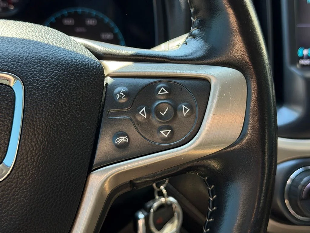 Used 2018 White GMC Denali image 18
