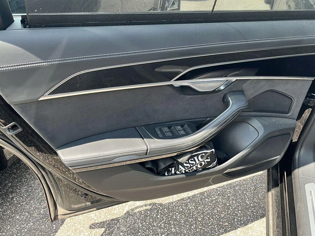 Used 2022 Mythos Black Metallic Audi  image 7