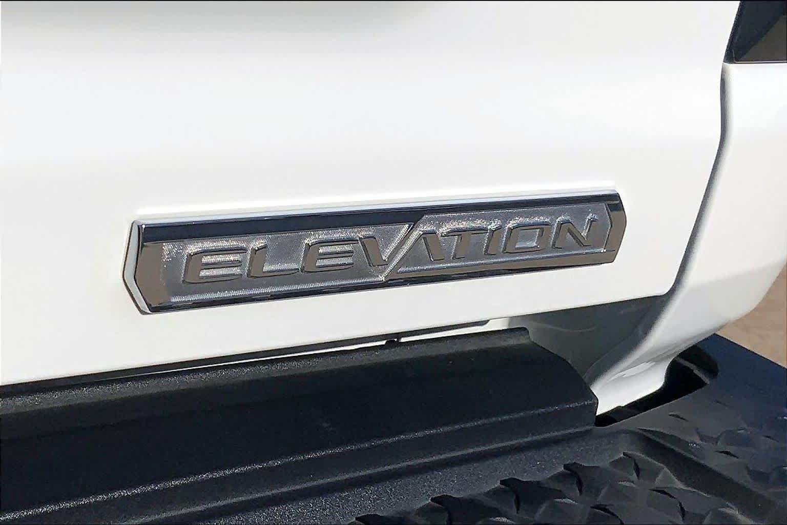 Certified Used 2026 Summit White GMC Elevation image 29