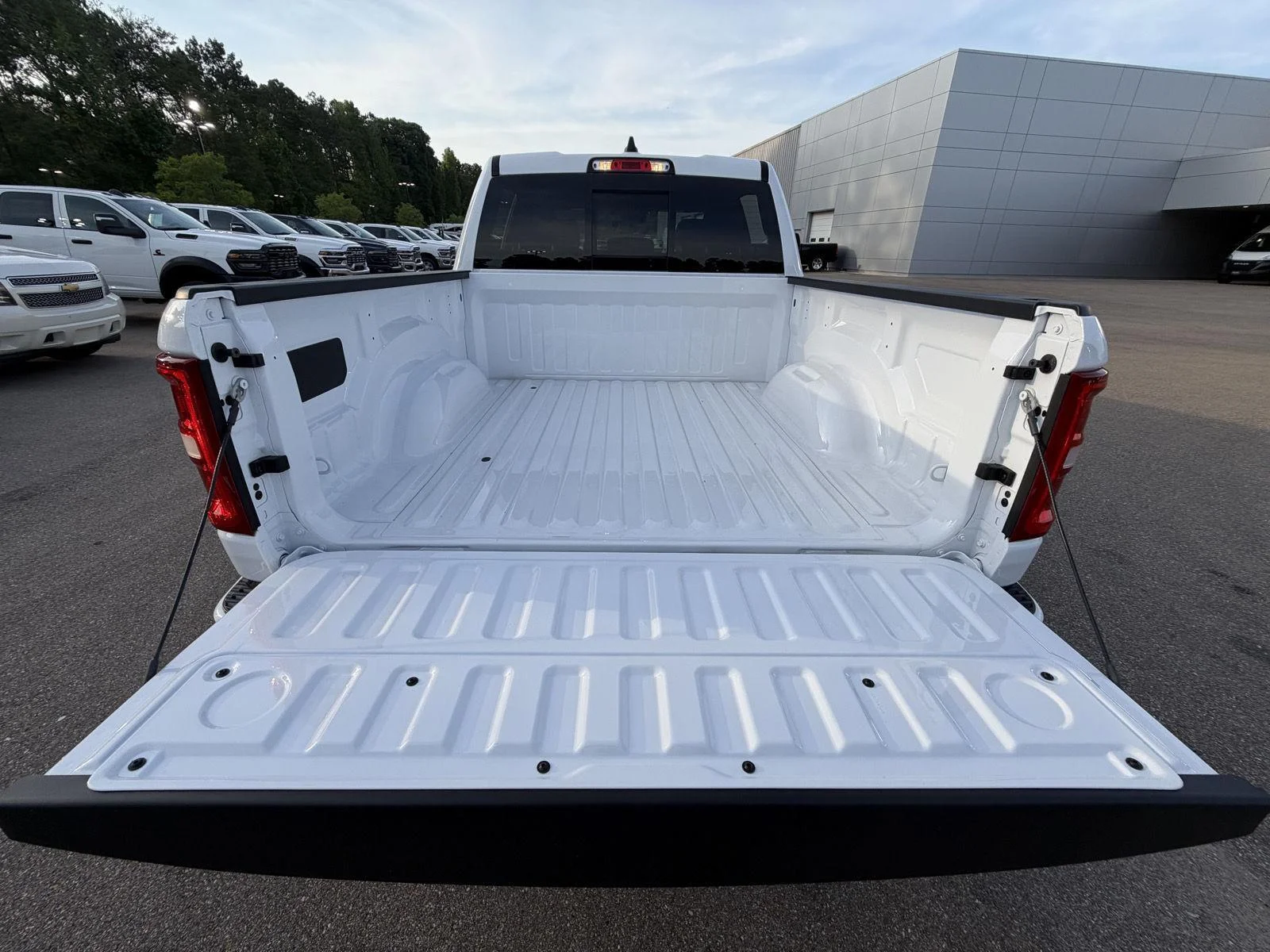 New 2026 Bright White Clear-Coat Exterior Paint RAM Laramie image 20