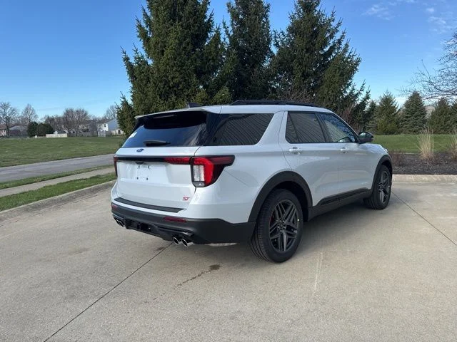 New 2026 Space White Metallic Ford ST image 5