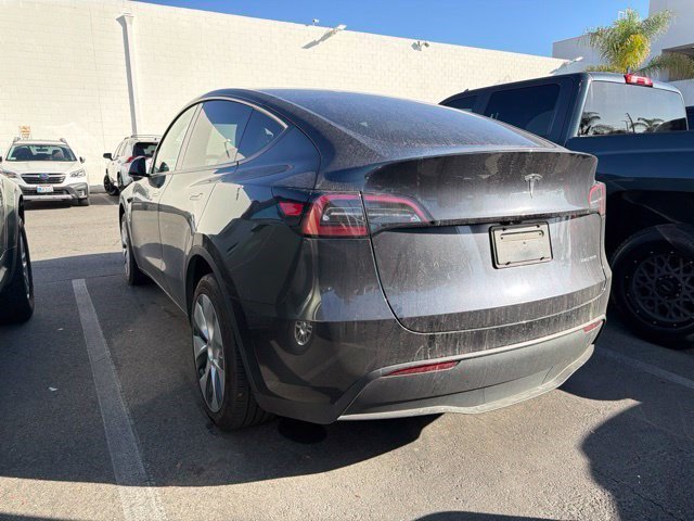 Used 2024 Stealth Gray Tesla Long Range image 7