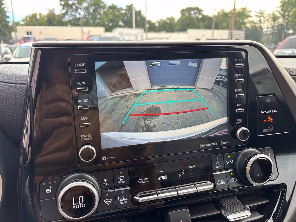 Used 2022 Beige Toyota Bronze Edition image 18