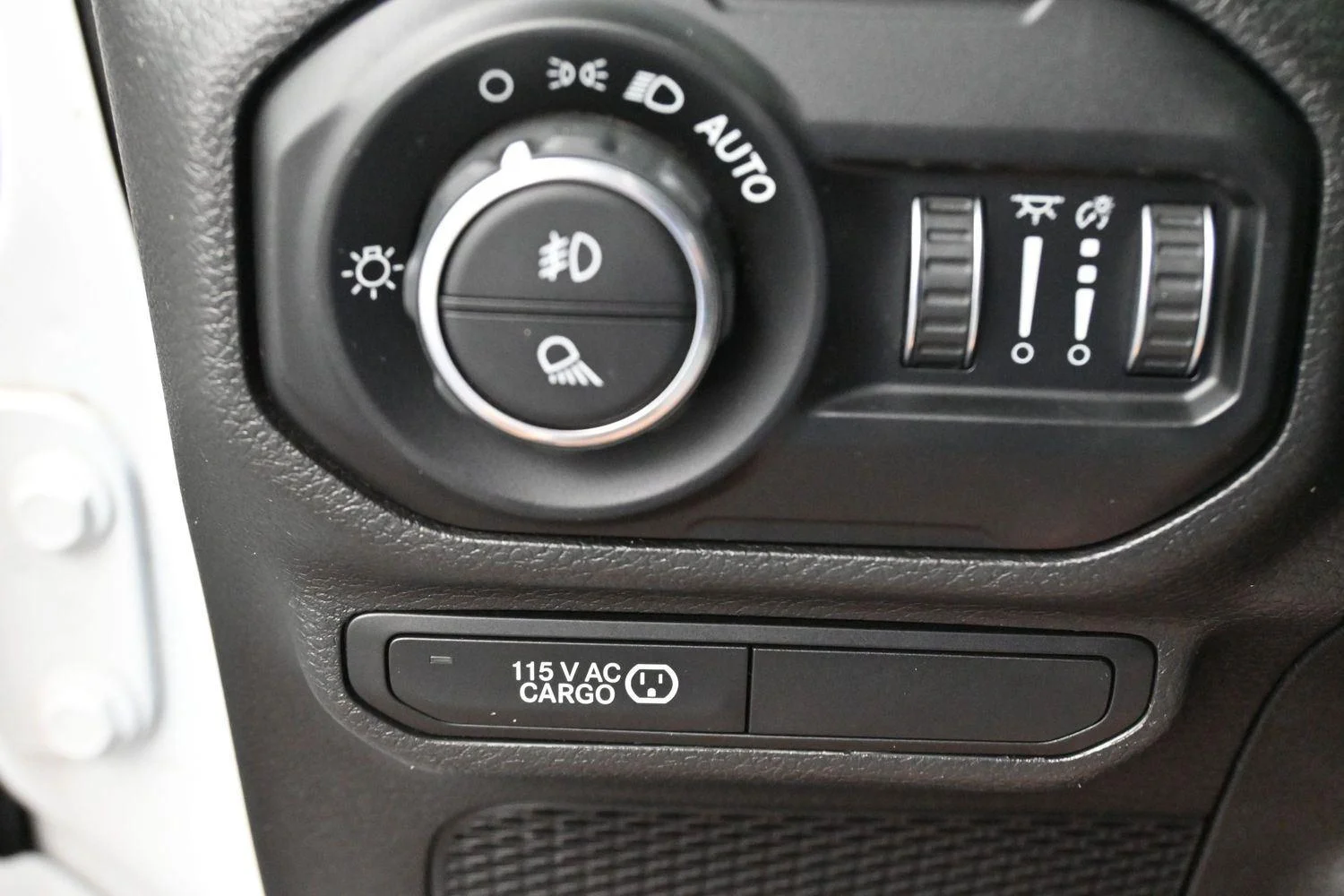 Used 2021  Jeep Rubicon image 19