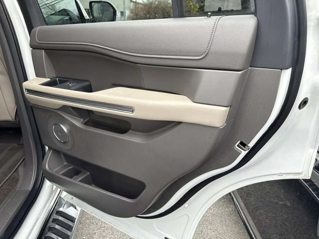 Used 2021 Oxford White Ford XLT image 35