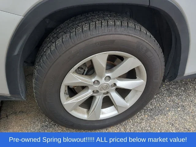 Used 2016 Silver Lexus 350 image 13