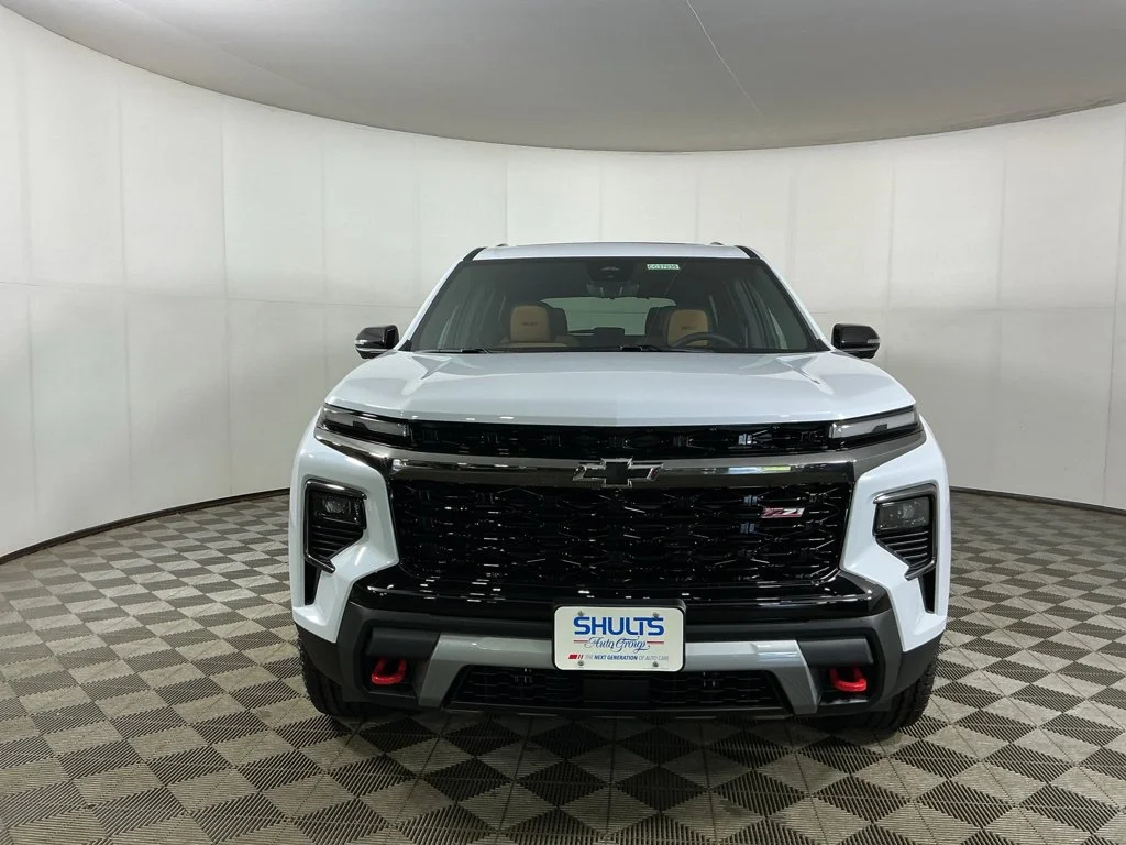 New 2027 Polar White Tricoat Chevrolet Z71 image 2