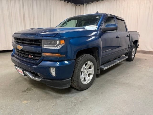 Used 2017 DEEP OCEAN BLUE METALLIC Chevrolet LT image 14