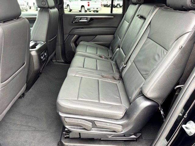 Used 2025 Black Chevrolet Z71 image 19