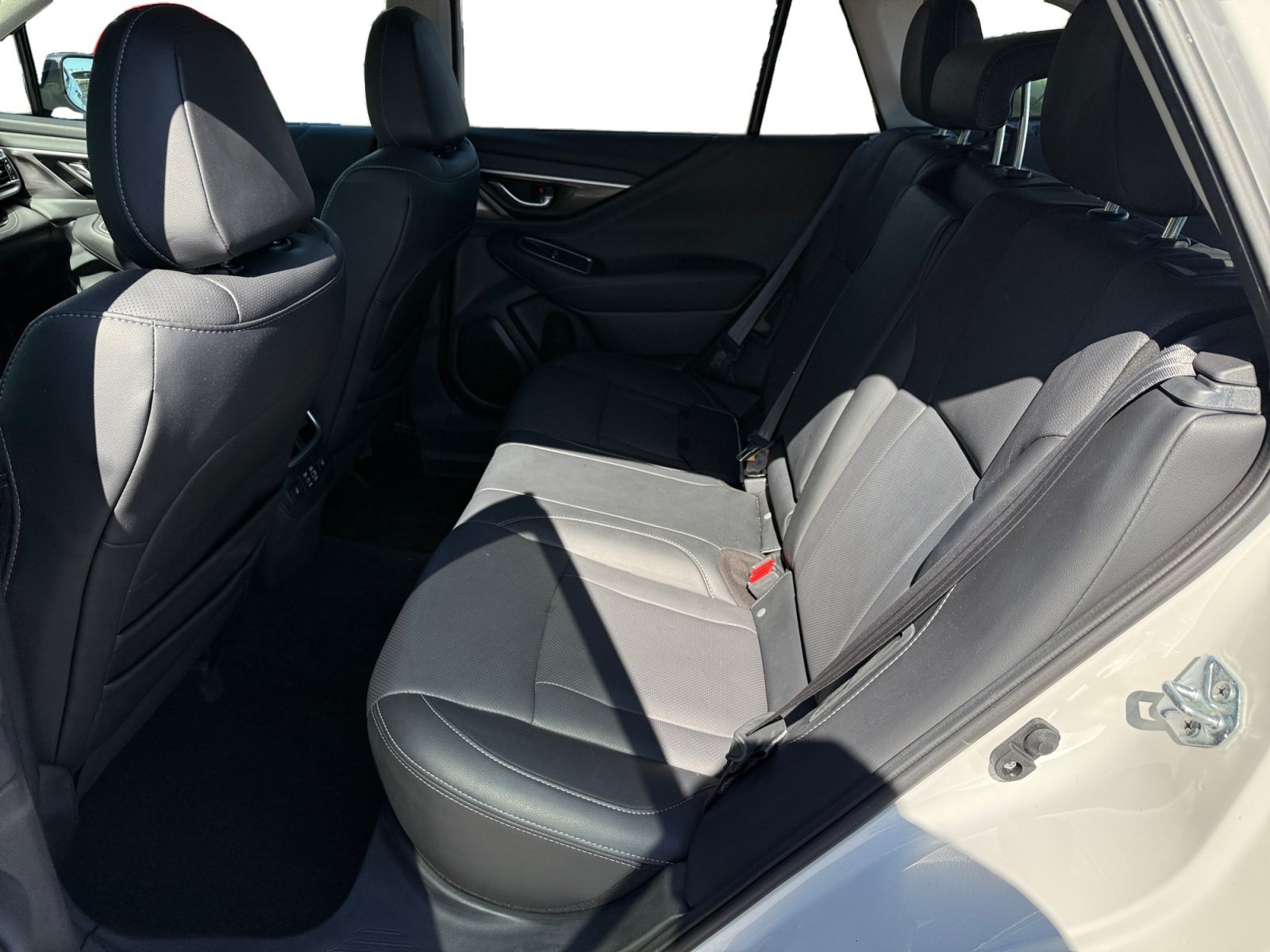 Used 2024 Crystal White Pearl Subaru Limited image 16