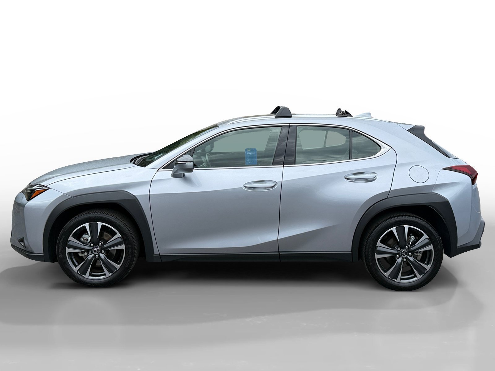 Used 2025 Iridium Lexus 300h image 2