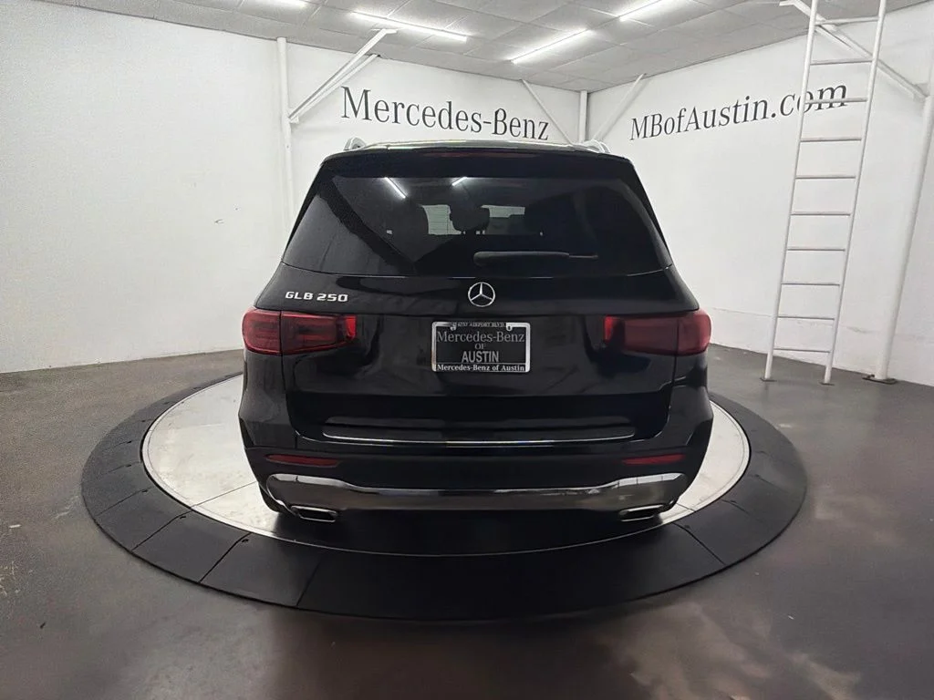 New 2026 Black Mercedes-Benz GLB 250 image 6