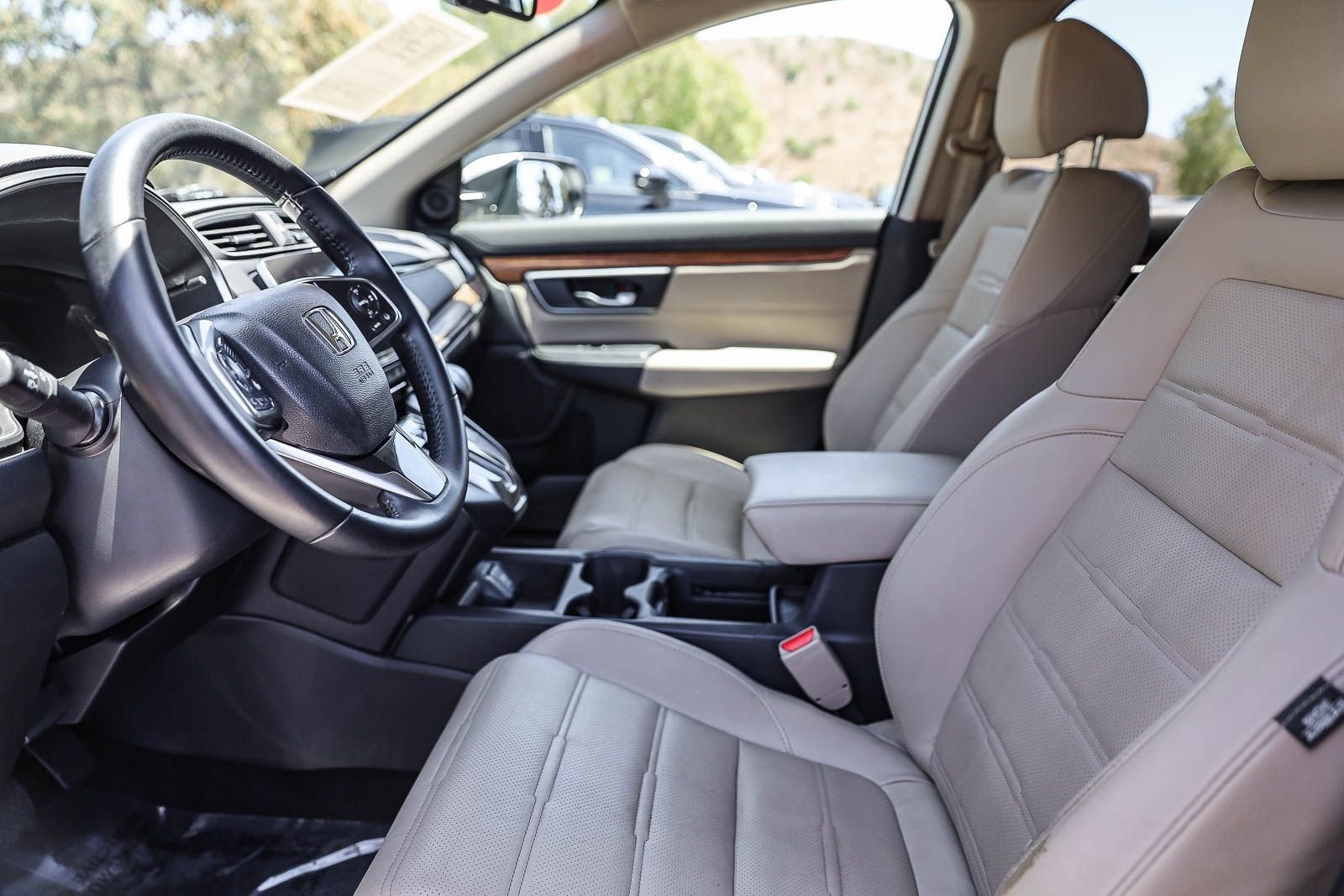 Used 2017 White Diamond Pearl Honda EX-L image 18