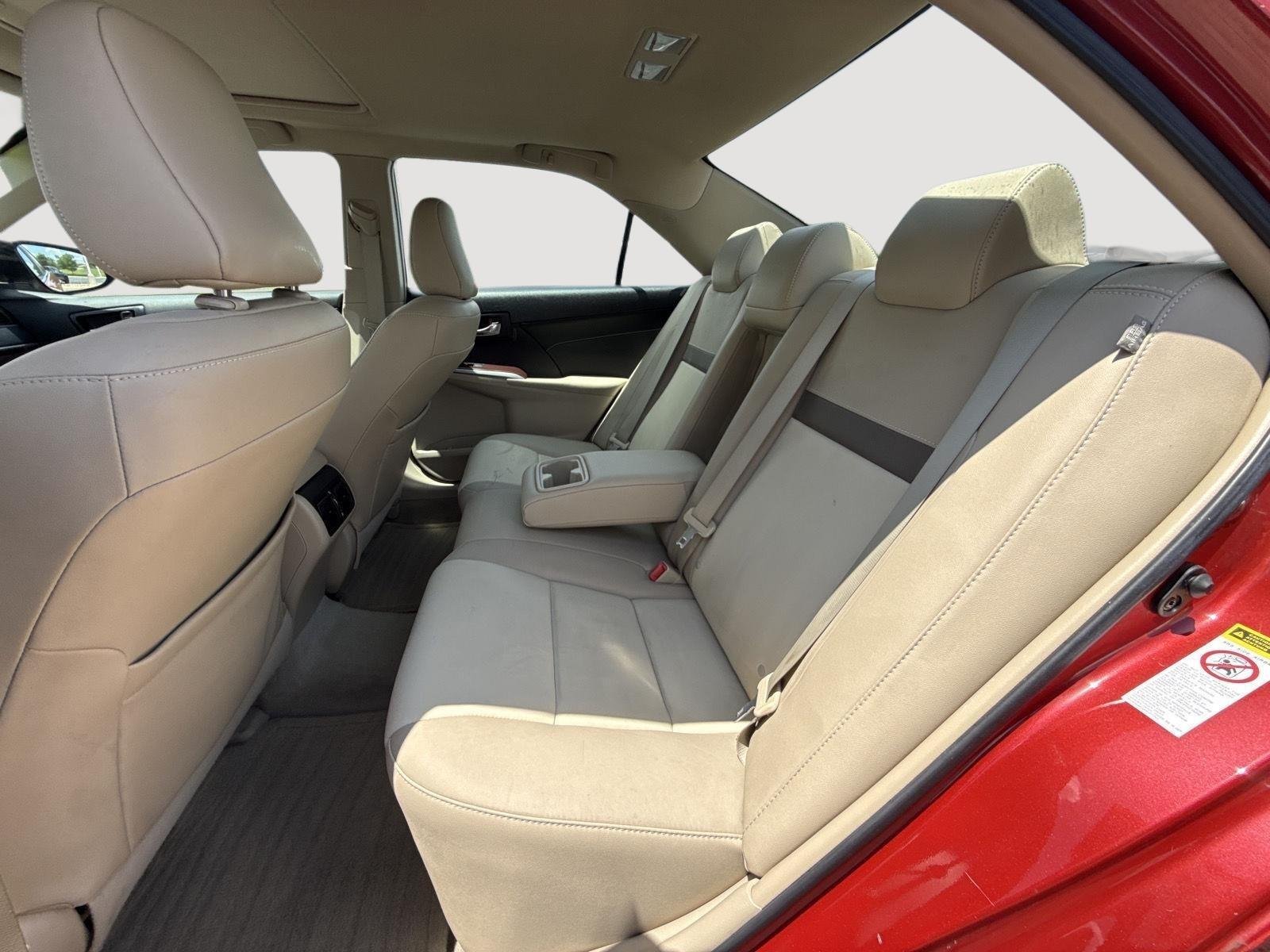Used 2014 Barcelona Red Metallic Toyota XLE image 25