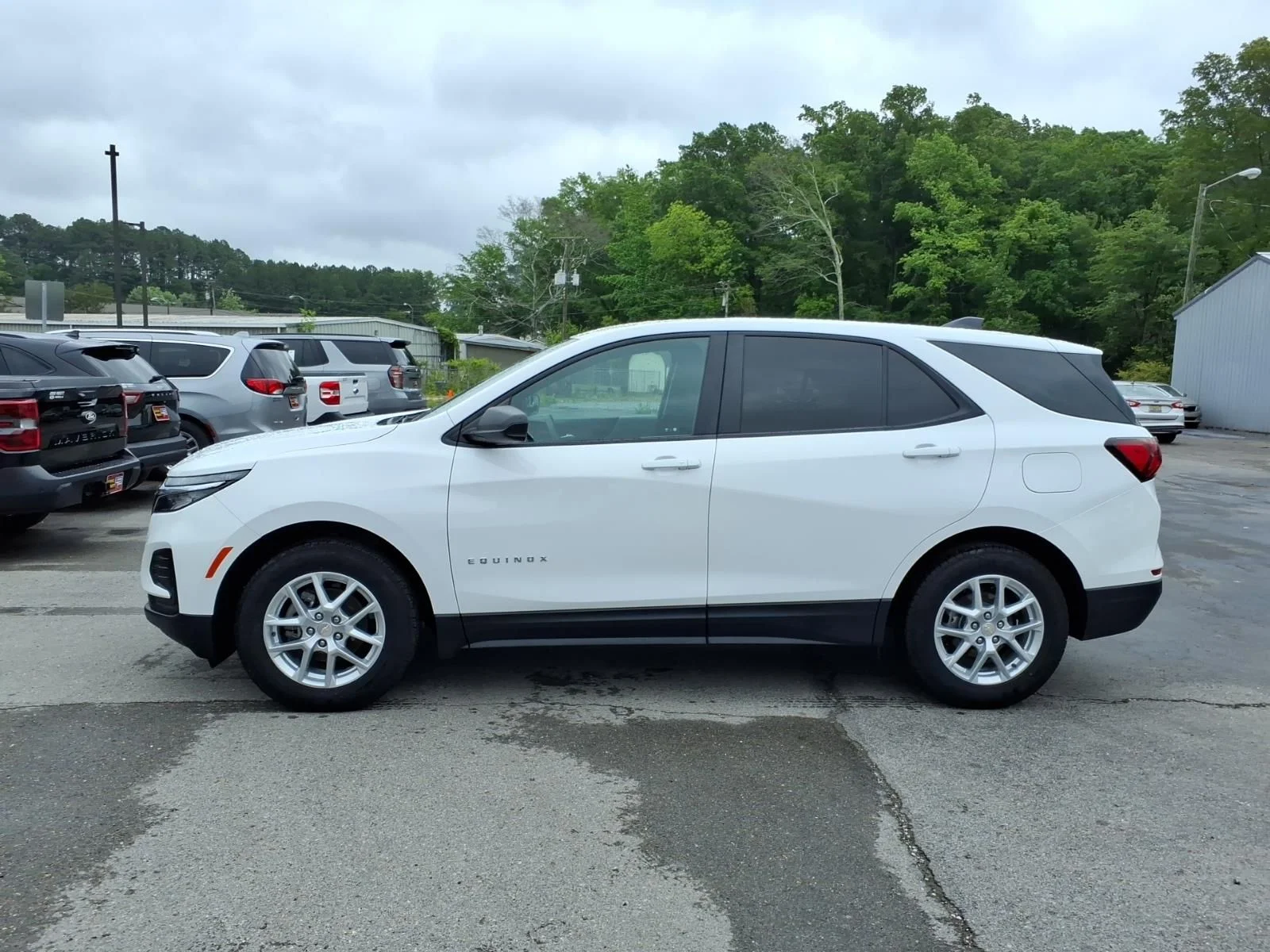Used 2023 Chevrolet Equinox LS with VIN 3GNAXHEG4PL230018 for sale in Hartselle, AL
