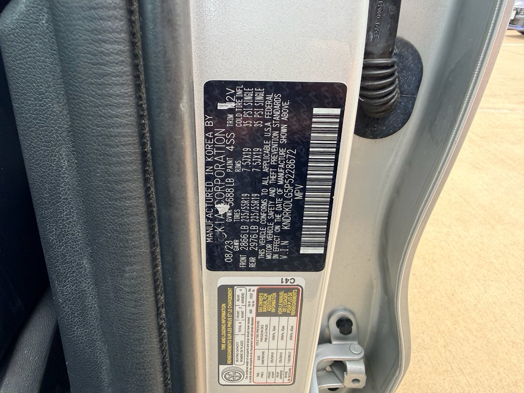 Used 2023 Silky Silver Kia SX Prestige image 31