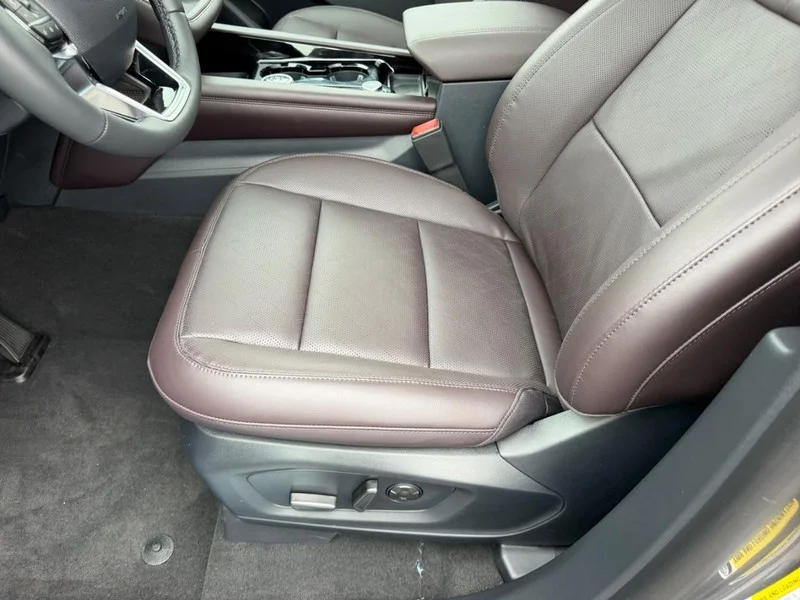 New 2026 Carbonized Gray Metallic Ford Platinum™ image 24
