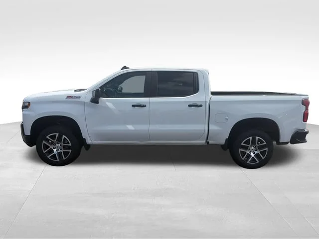 Used 2019 SUMMIT WHITE Chevrolet LT Trail Boss image 2
