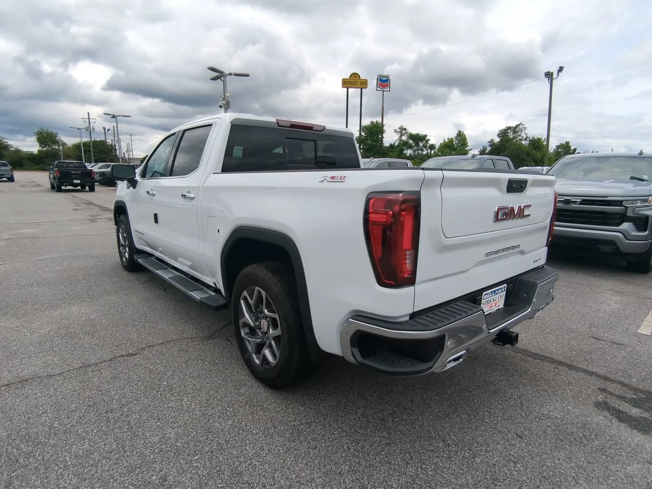 2026 GMC Sierra 1500 SLT - Photo 6