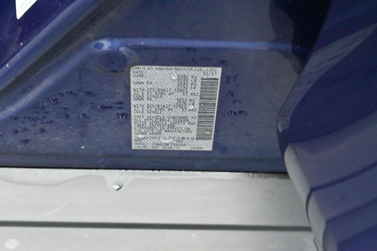 Used 2018 Caspian Blue Nissan SV image 38
