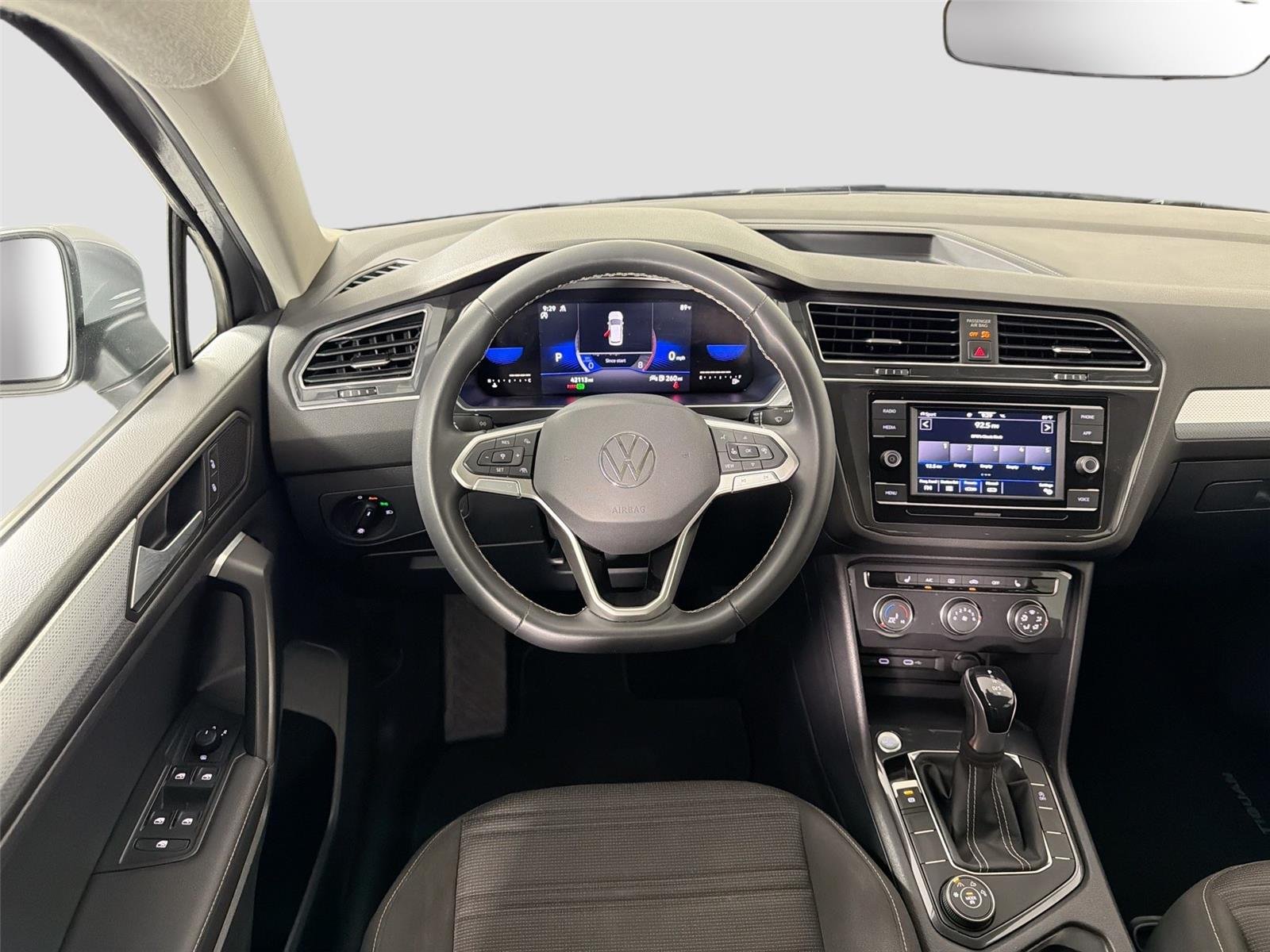 Used 2022  Volkswagen S image 20