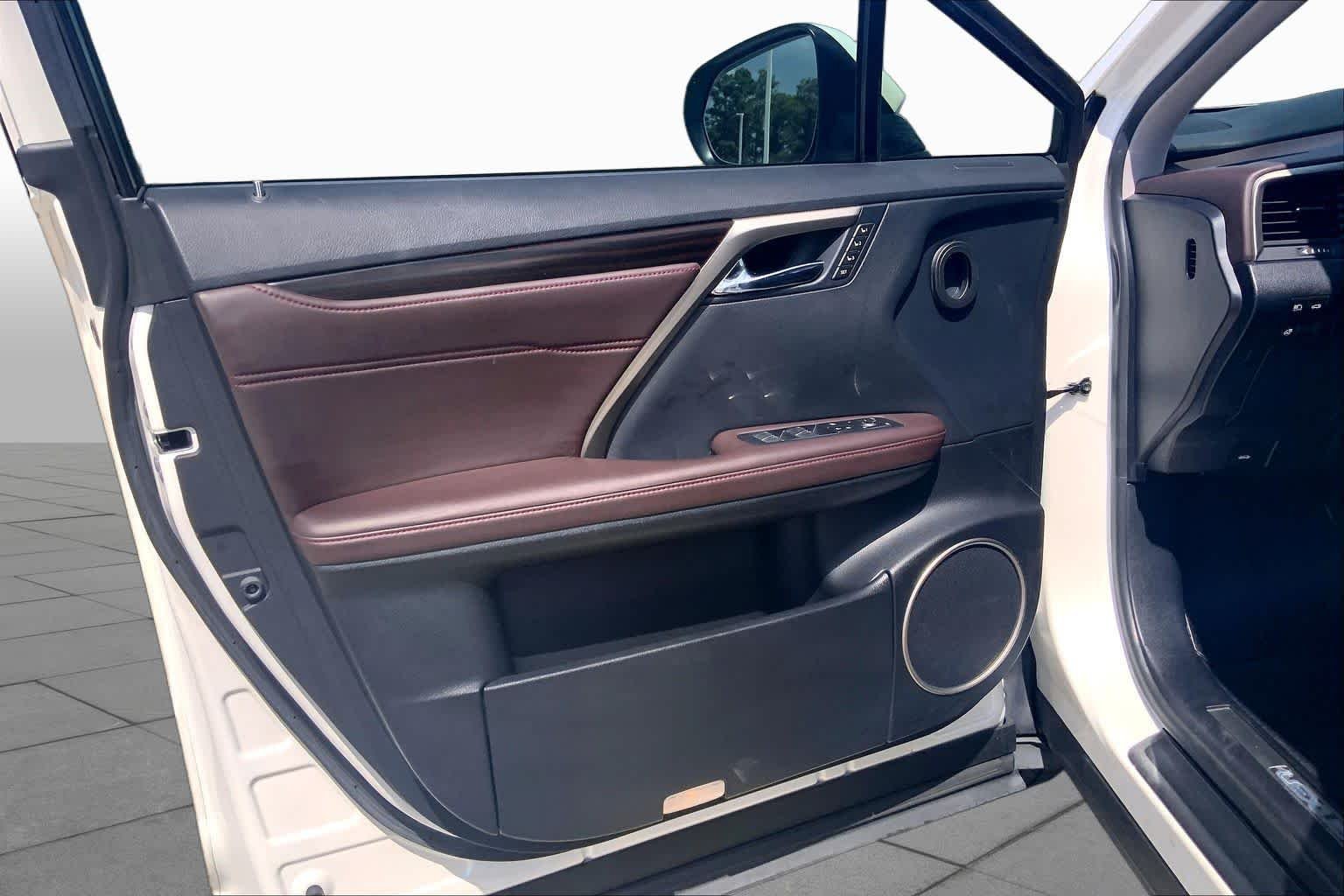 Used 2018 Eminent White Pearl Lexus  image 21
