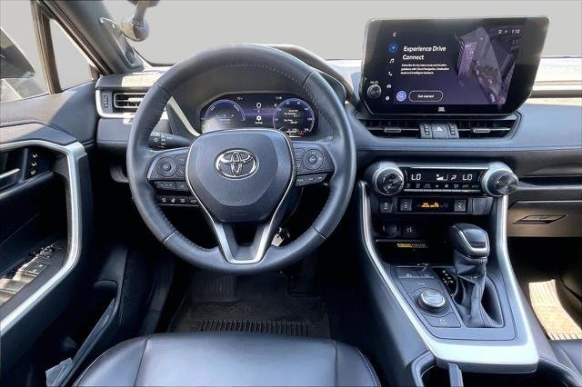 Certified Used 2024 SILVER SKY MET W/BLK Toyota  image 5