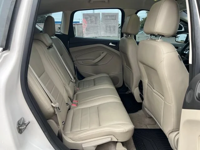 Used 2014 White Platinum Metallic Tri-Coat Ford SEL image 10