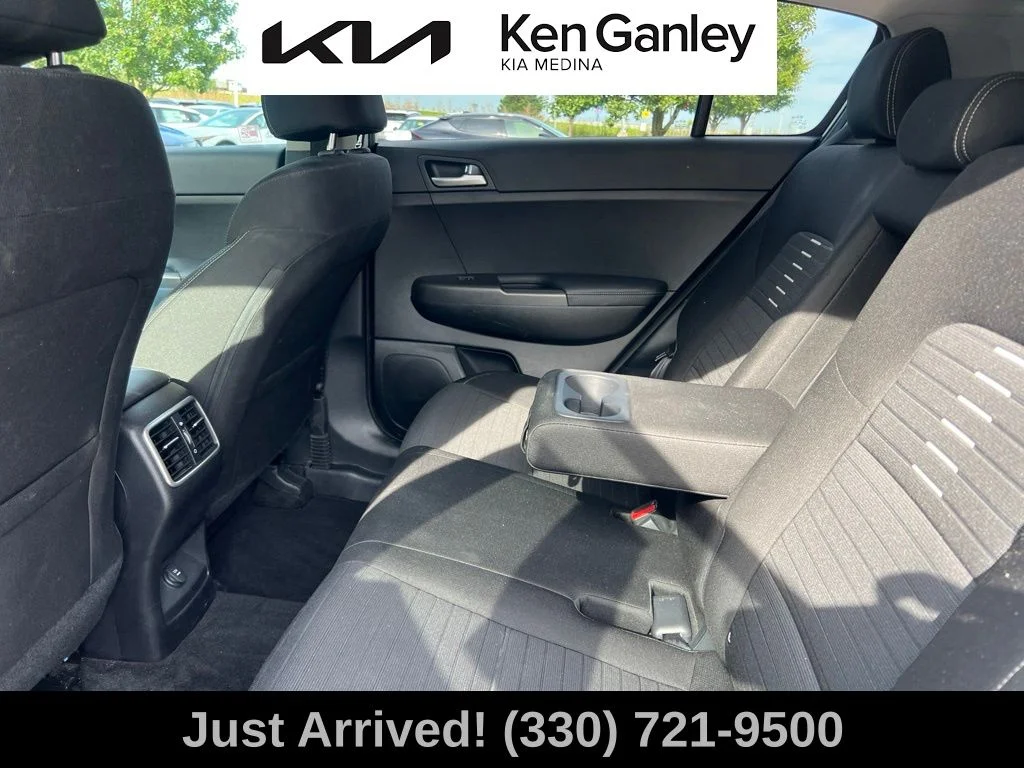 Certified Used 2018 White Kia LX image 10