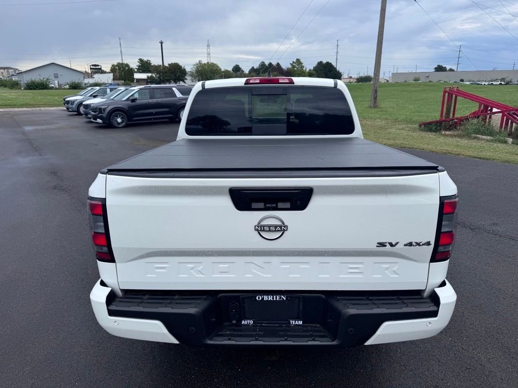 Used 2023 Glacier White Nissan SV image 6