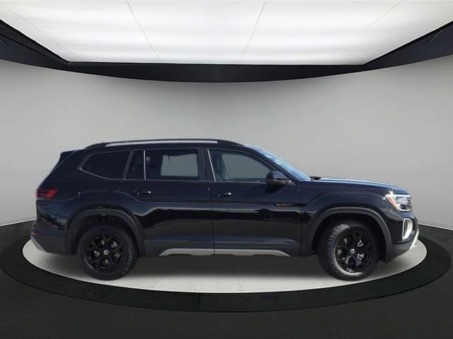 New 2026 Deep Black Pearl Volkswagen 2.0T Peak Edition image 8
